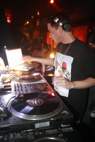 DJ am - 116